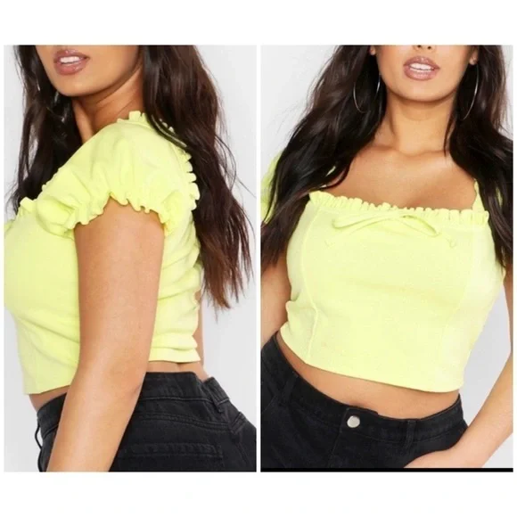 🩷Free🩷Frill Edge Crop Top - Picture 2 of 9